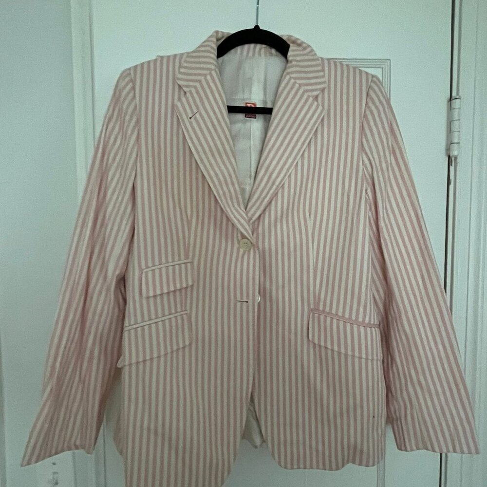 PINK & WHITE VERTICAL STRIPED BLAZER
